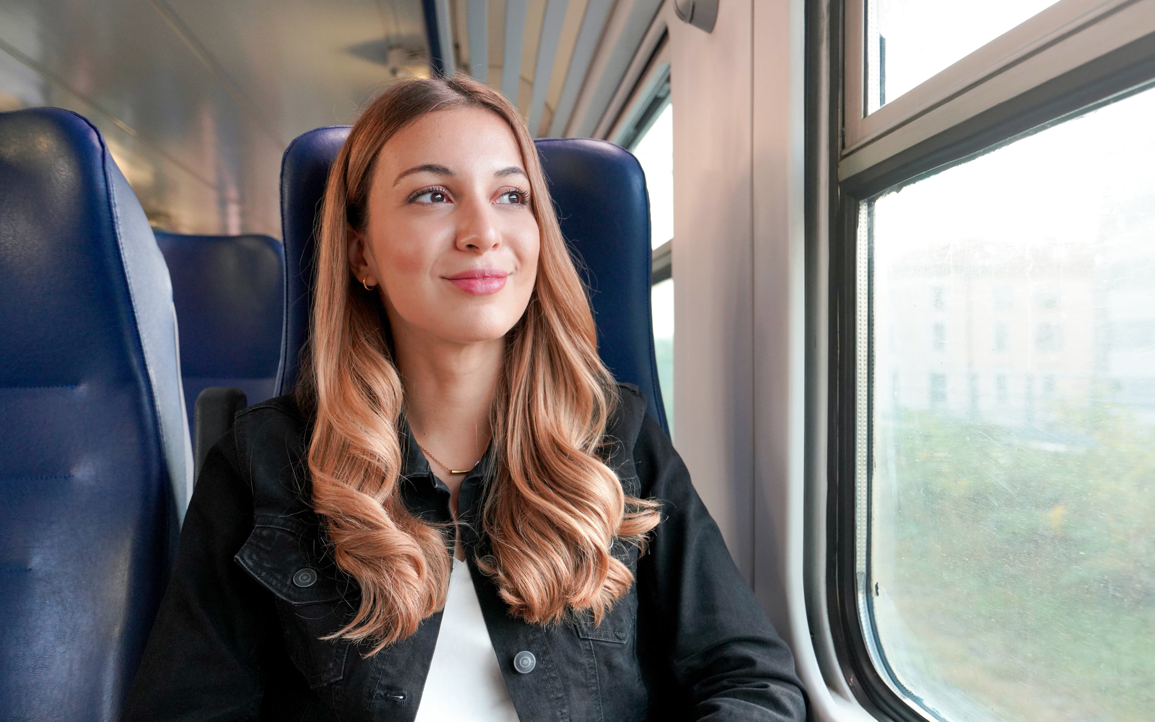 treno ragazza